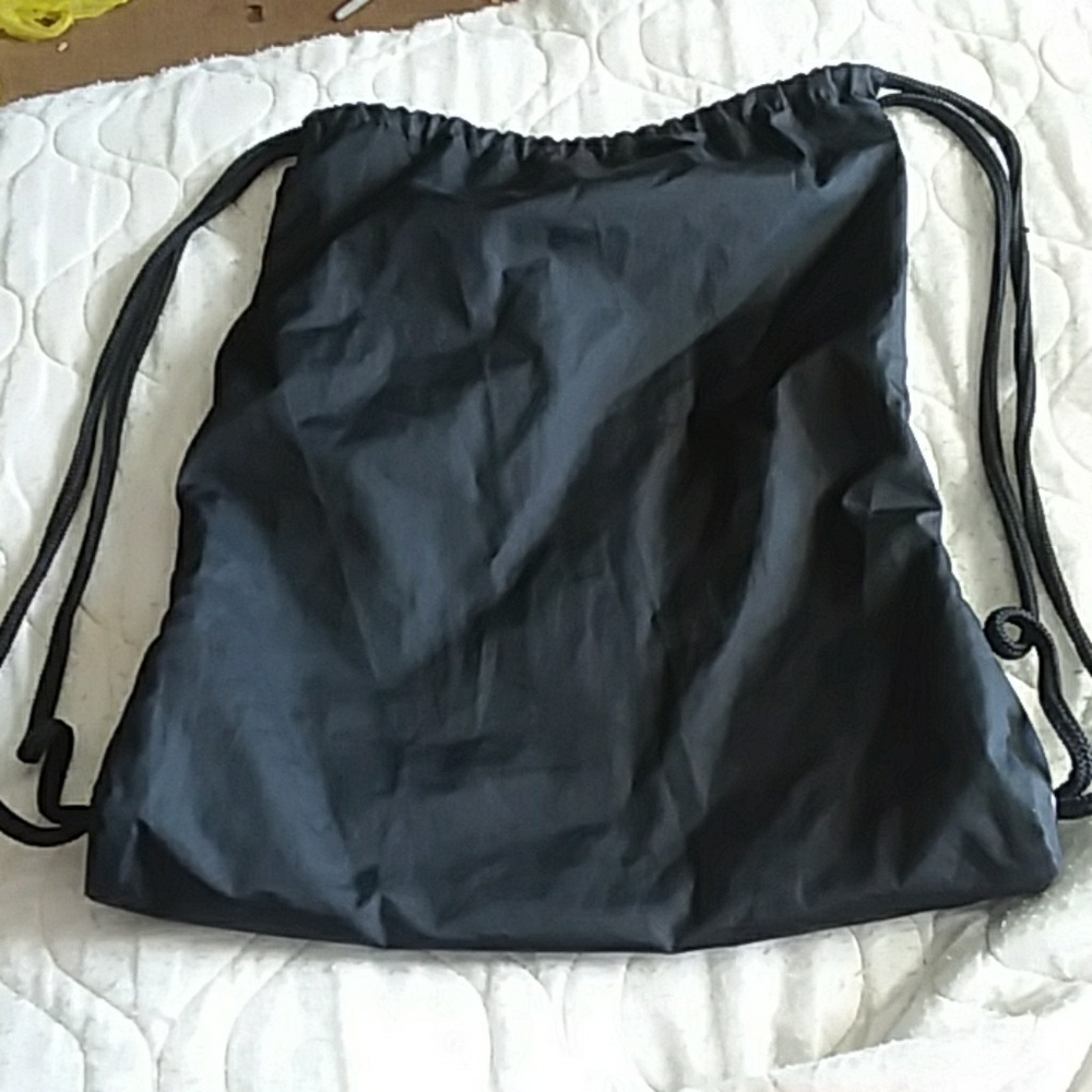 Nike Drawstring Bag - Picture 2 of 3